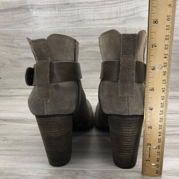 BCBG Ankle Boots Women's 8 Paris Kerinax Brown Suede Booties - Picture 8 of 10